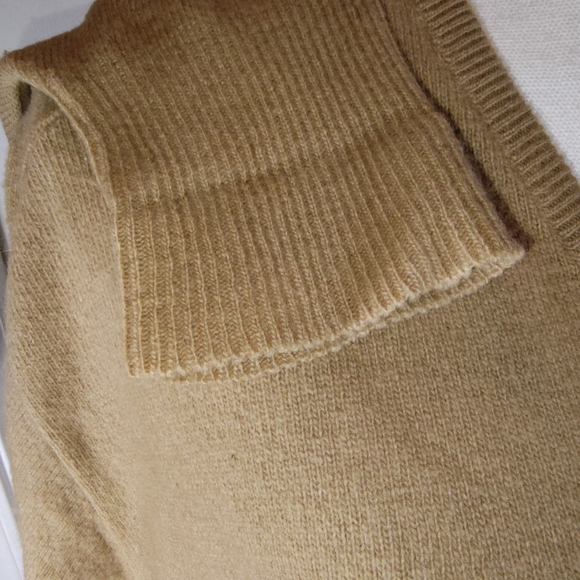 Vintage 60s Australian lambs wool v-neck sweater - Picture 5 of 9